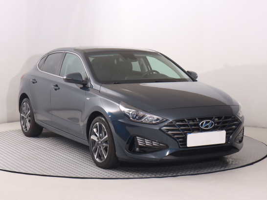 Hyundai i30 Fastback 1.5 T-GDI MHEV