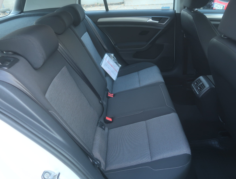 Volkswagen Golf, 2013