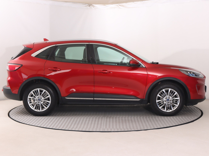 Ford Kuga, 2024