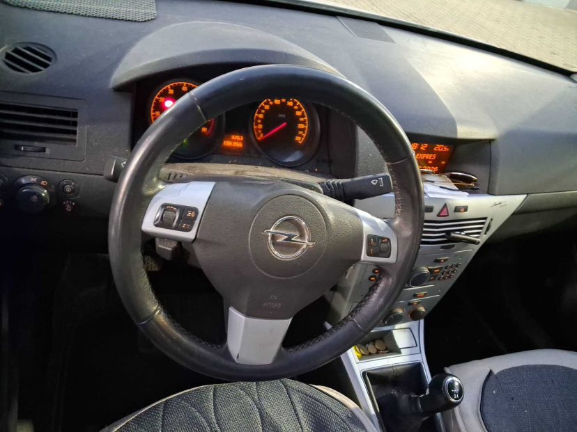 Opel Astra, 2012
