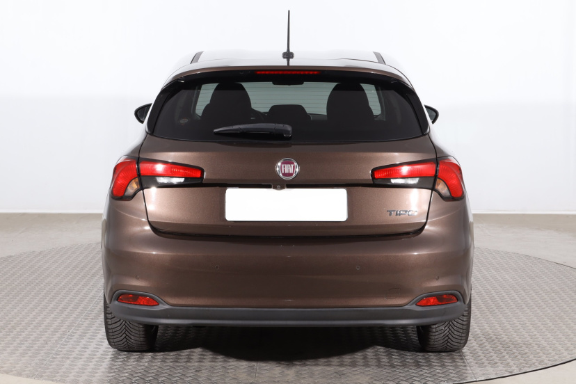 Fiat Tipo, 2016