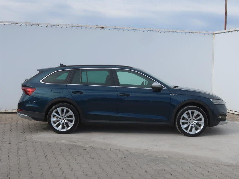 Škoda Octavia Scout, 2021