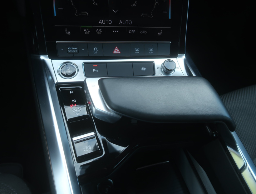 Audi e-tron, 2021
