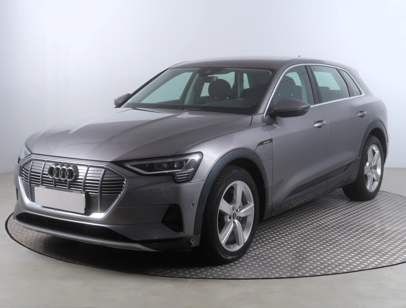 Audi e-tron, 2021