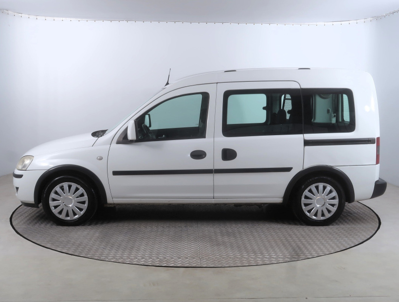 Opel Combo, 2011
