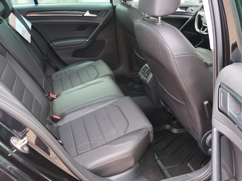 Volkswagen Golf, 2014