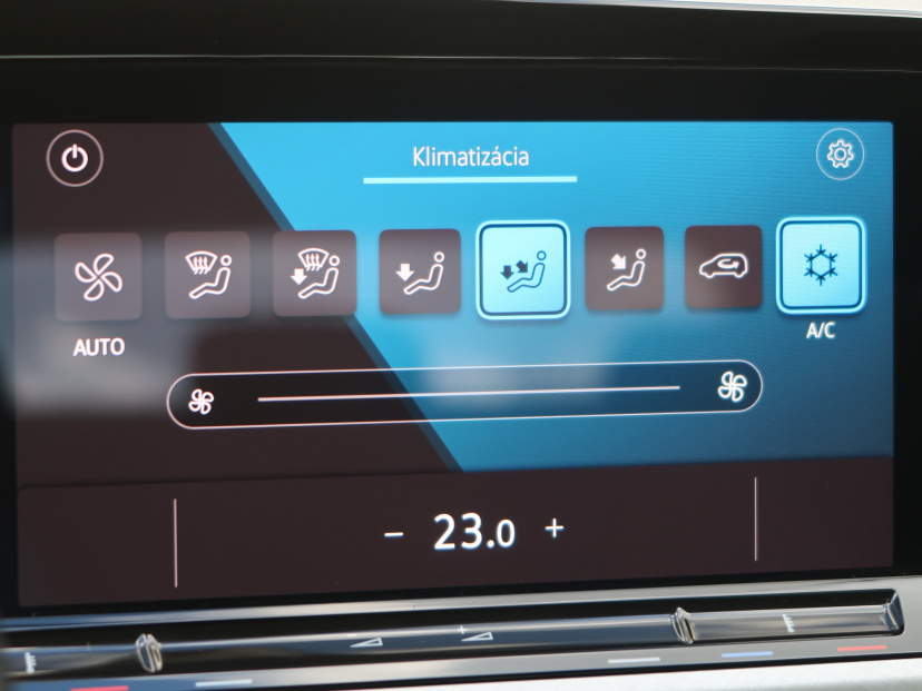 Volkswagen Golf, 2022