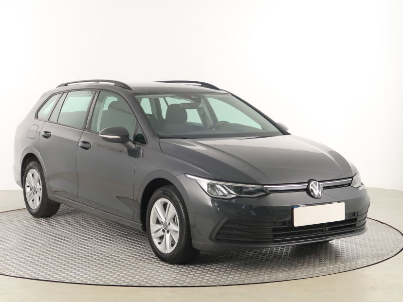 Volkswagen Golf, 2022