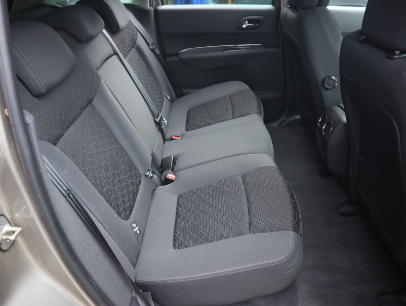 Peugeot 3008, 2015