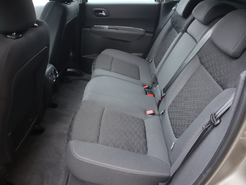 Peugeot 3008, 2015