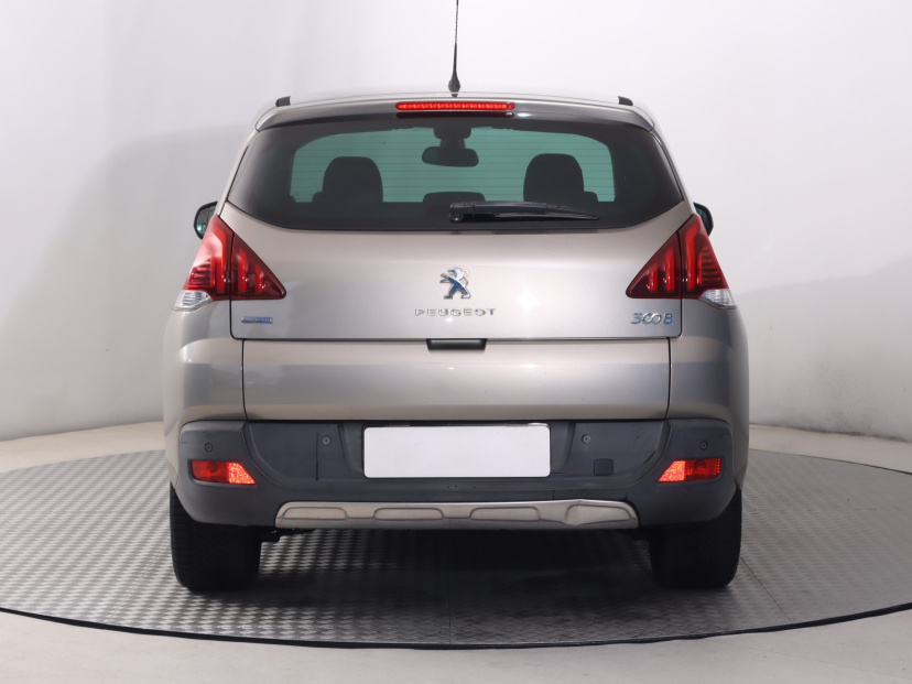Peugeot 3008, 2015