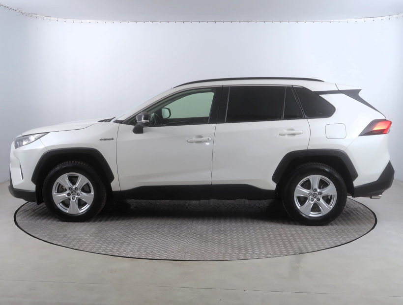 Toyota RAV 4, 2021