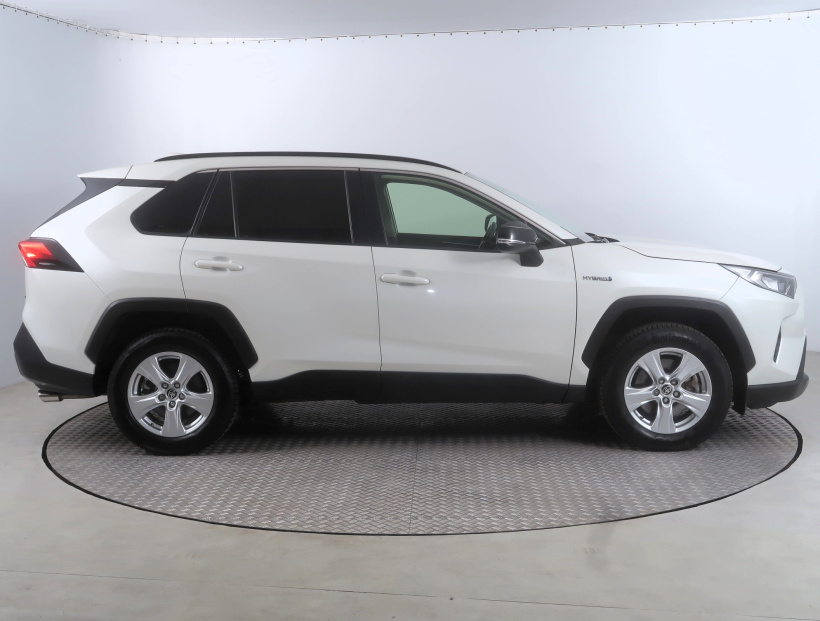Toyota RAV 4, 2021