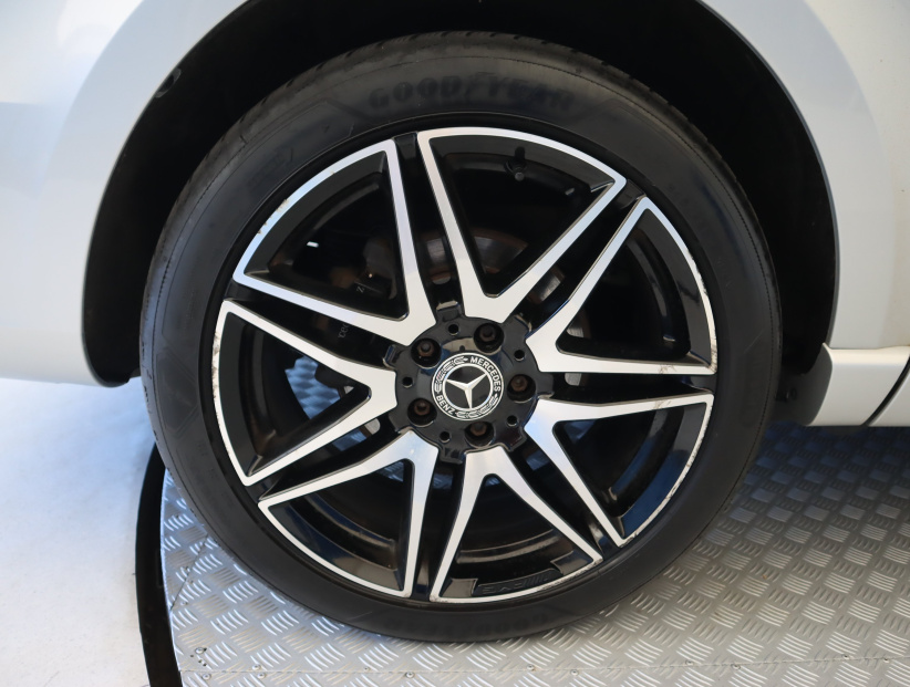 Mercedes-Benz V, 2022