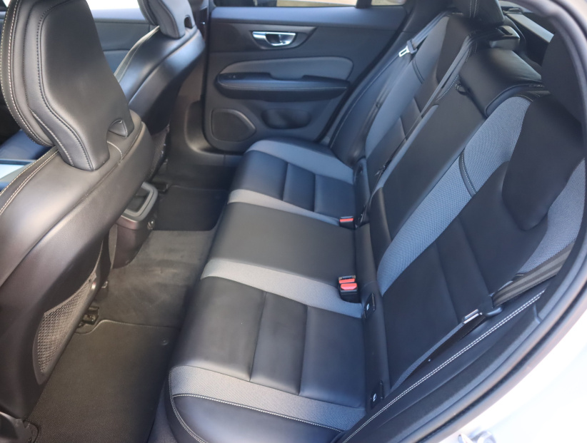Volvo V60, 2022
