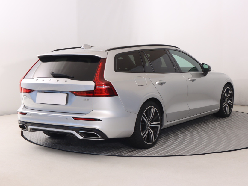 Volvo V60, 2022