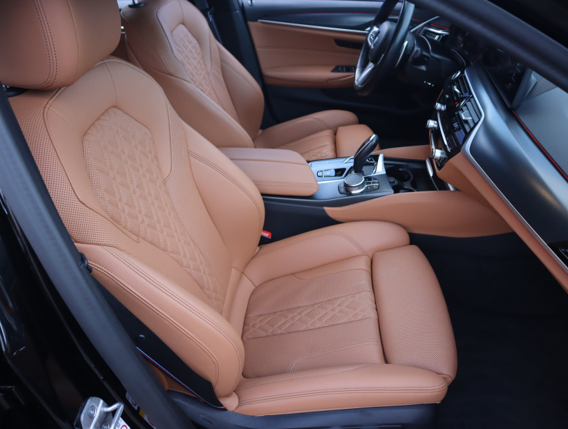 BMW 5, 2023