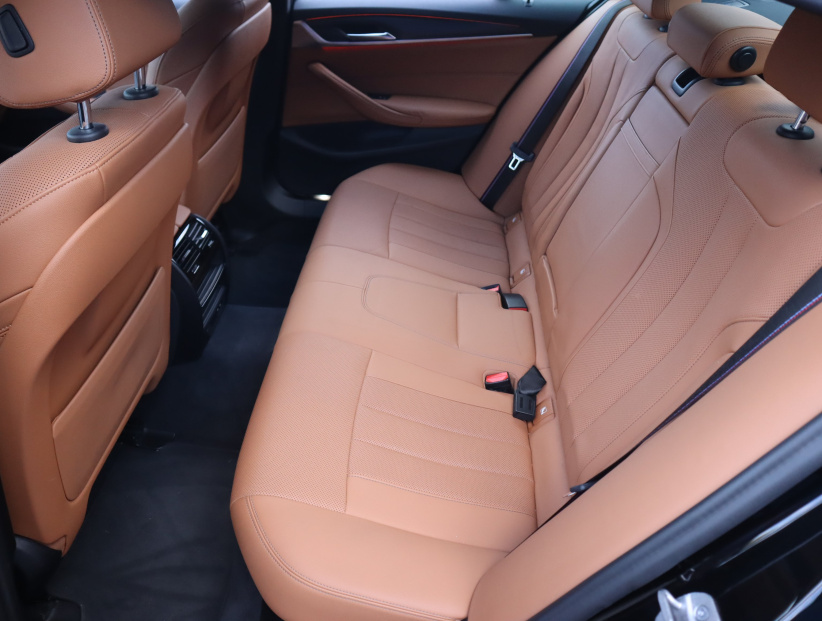 BMW 5, 2023