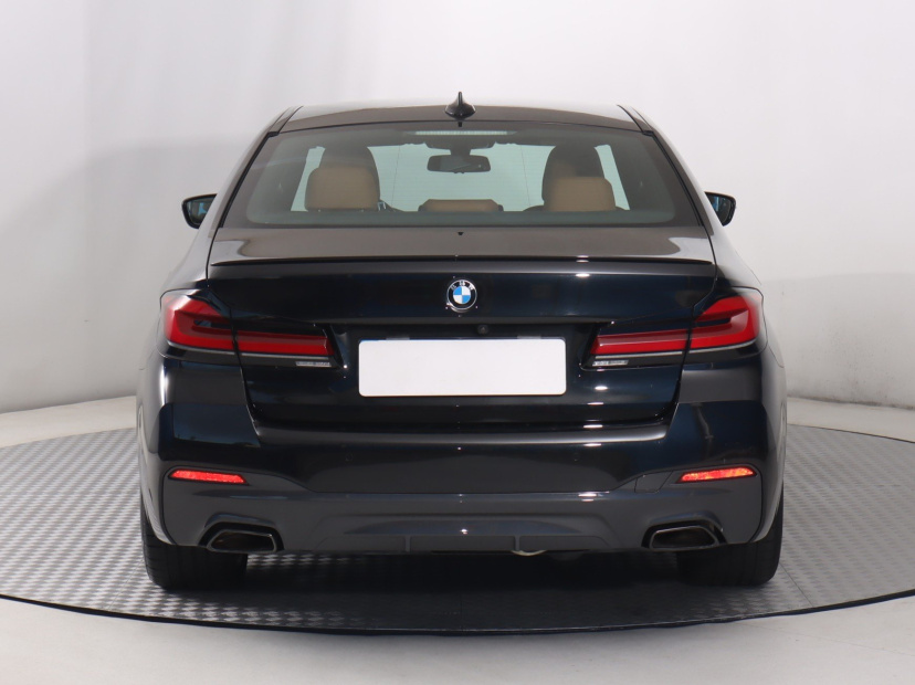 BMW 5, 2023