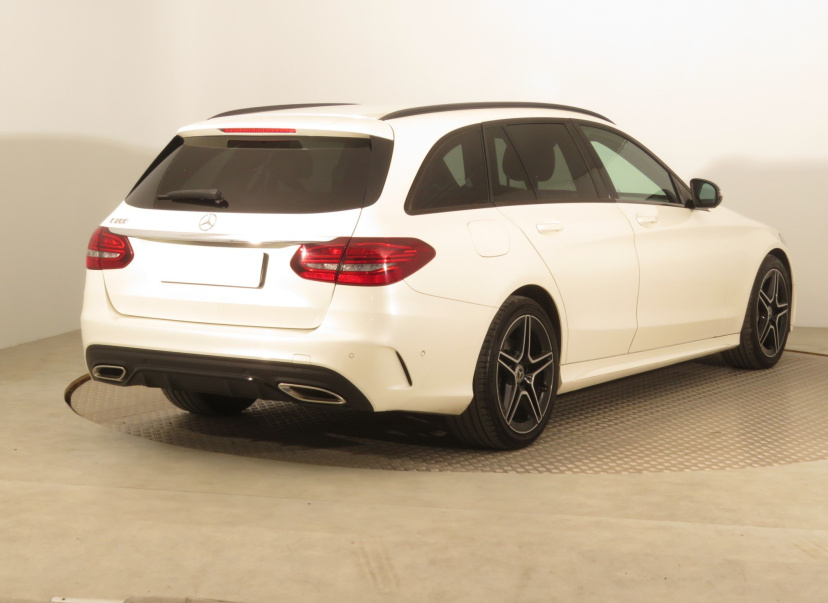 Mercedes-Benz C, 2020