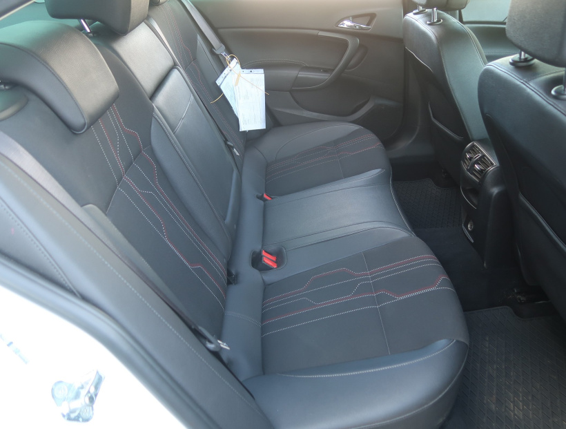 Opel Insignia, 2012