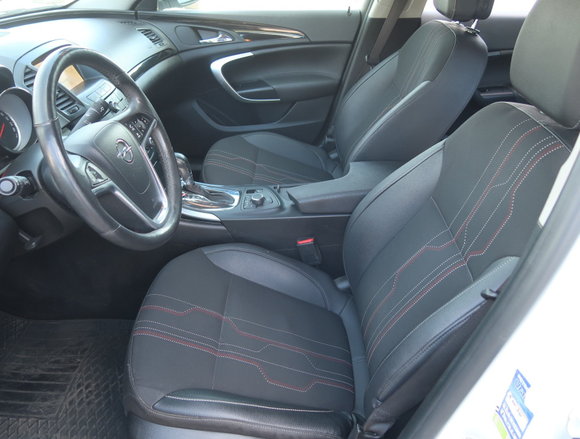 Opel Insignia, 2012