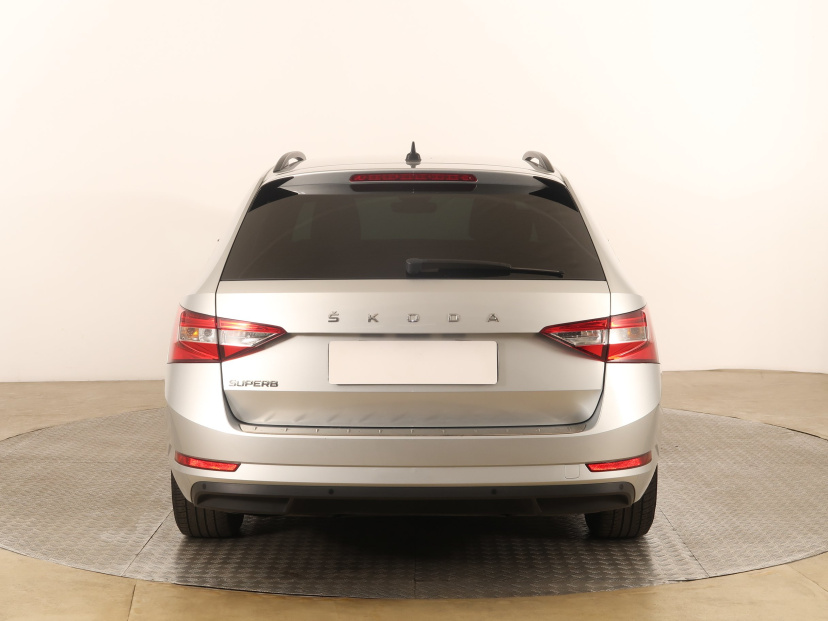 Škoda Superb, 2022