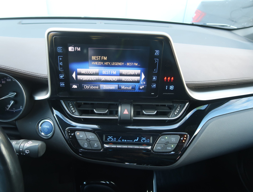 Toyota C-HR, 2017