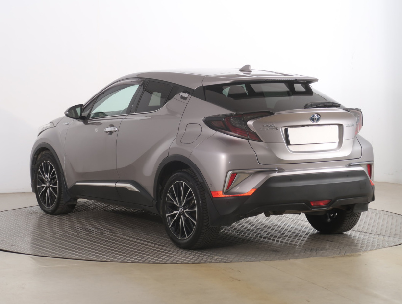 Toyota C-HR, 2017