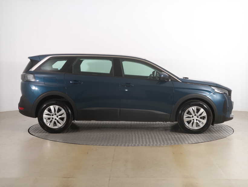 Peugeot 5008, 2021