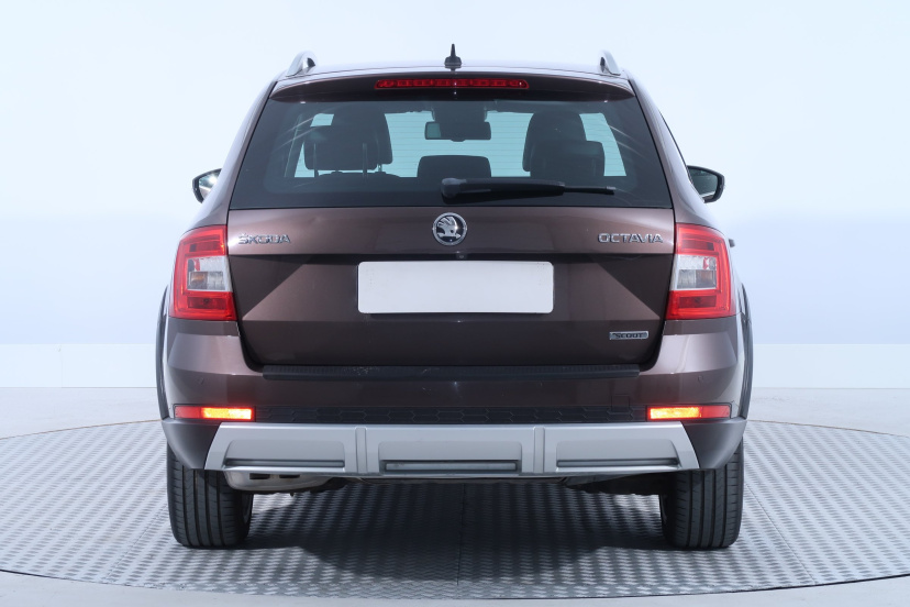 Škoda Octavia Scout, 2016
