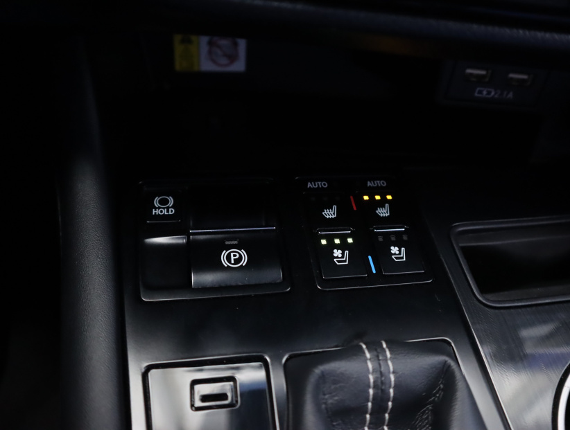 Lexus RX, 2021