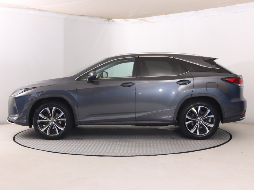 Lexus RX, 2021