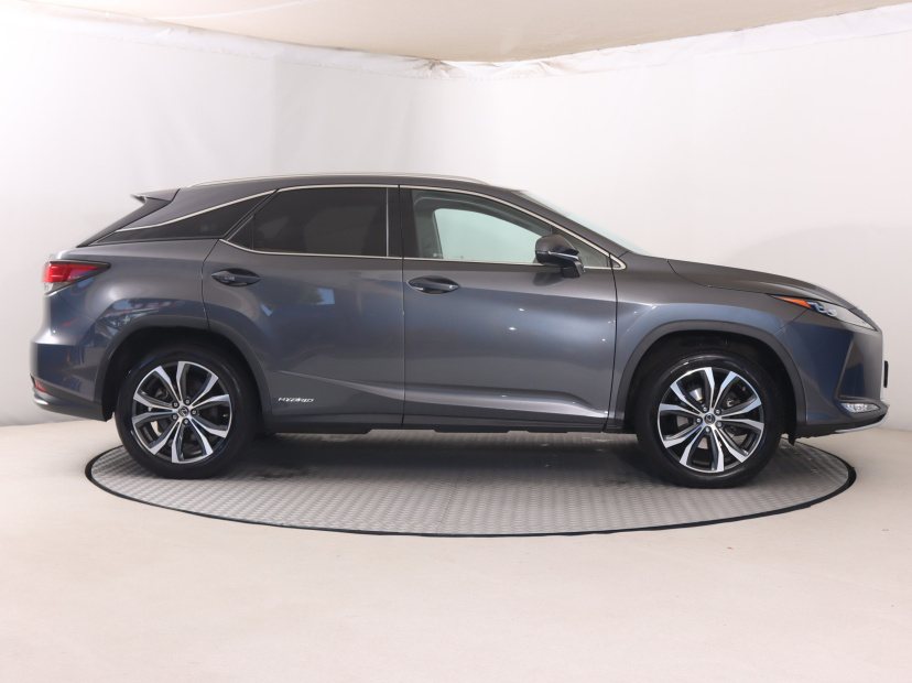 Lexus RX, 2021