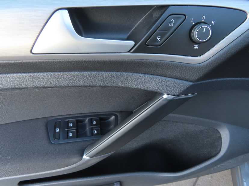 Volkswagen Golf, 2015