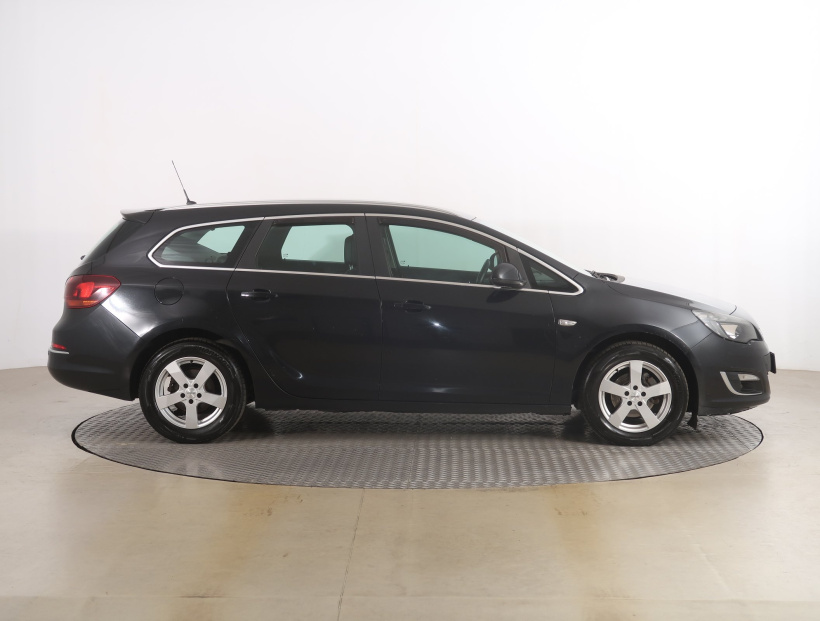 Opel Astra, 2013