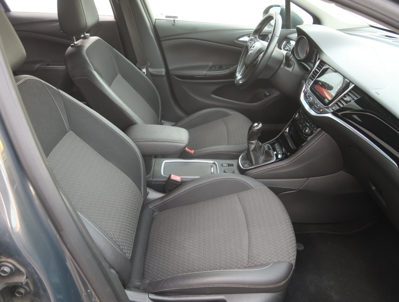 Opel Astra, 2016
