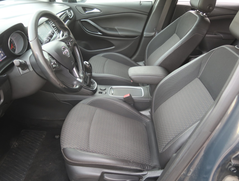 Opel Astra, 2016