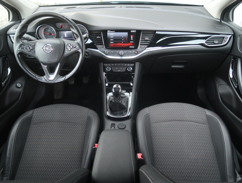 Opel Astra, 2016