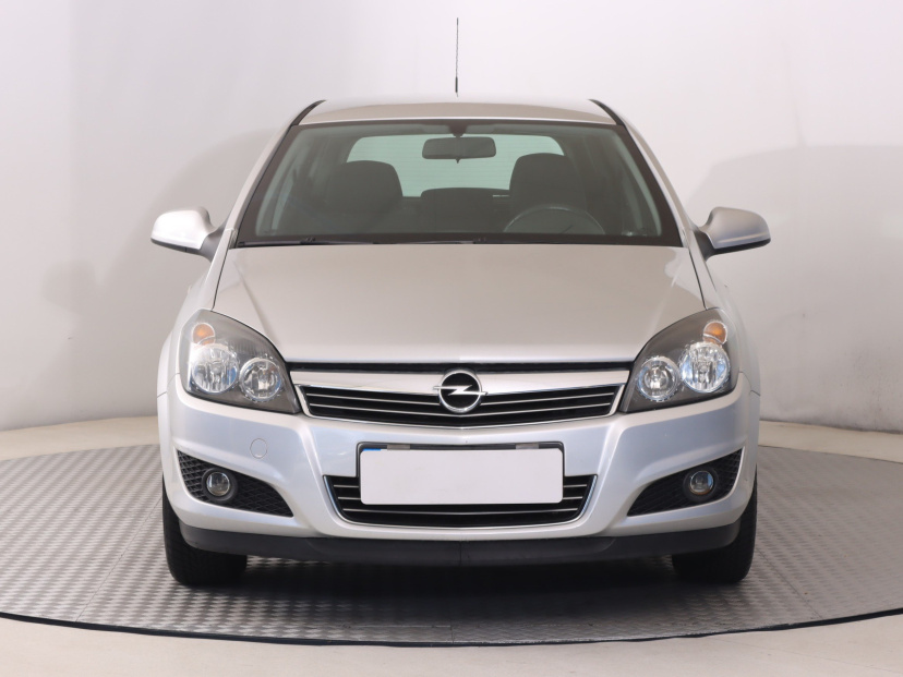 Opel Astra, 2012
