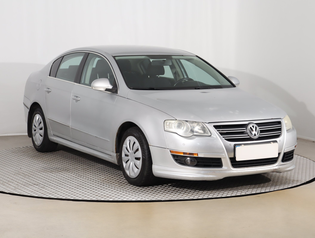 Volkswagen Passat, 2010