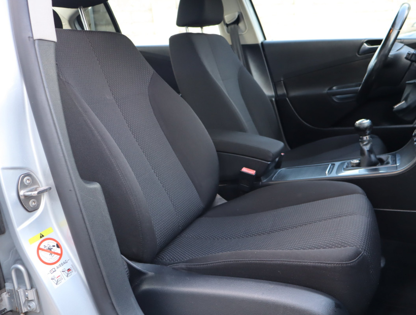 Volkswagen Passat, 2010