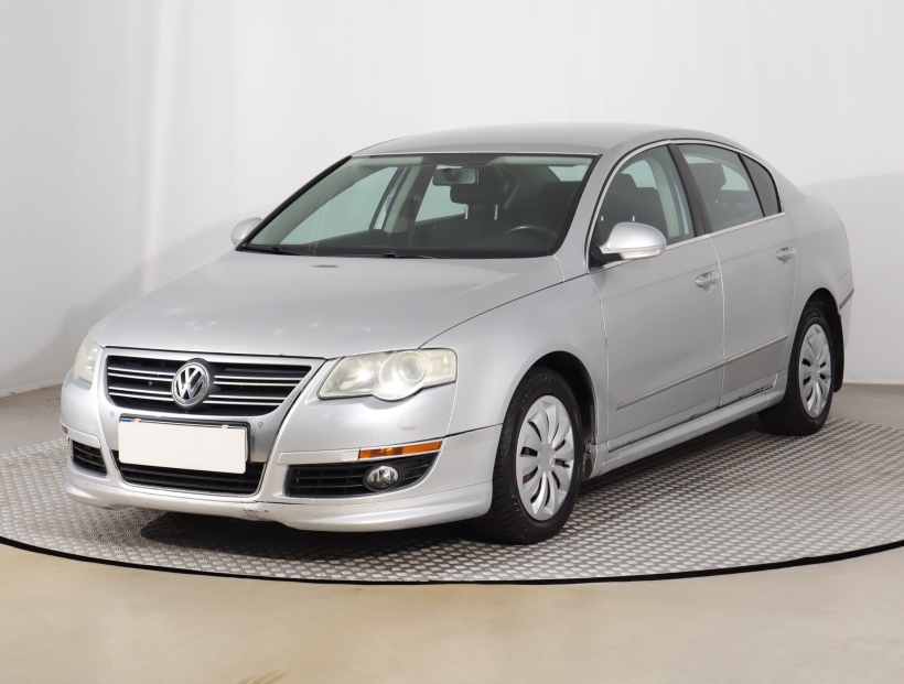 Volkswagen Passat, 2010