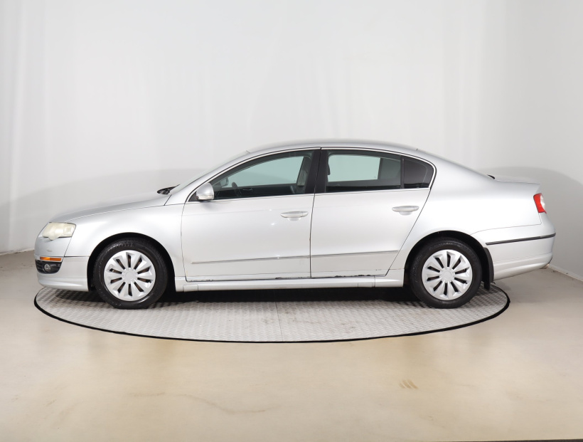 Volkswagen Passat, 2010