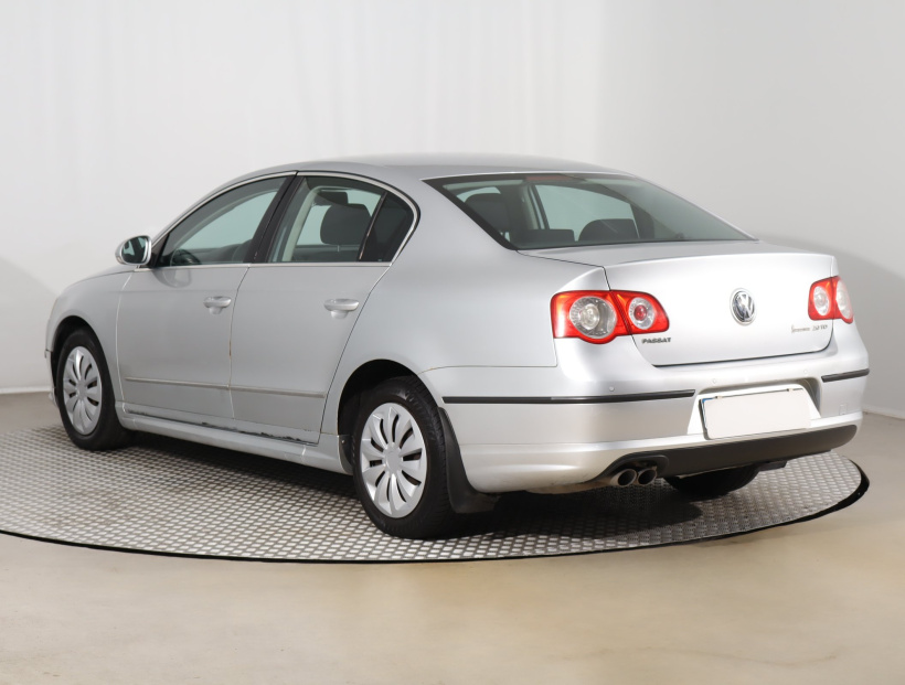 Volkswagen Passat, 2010