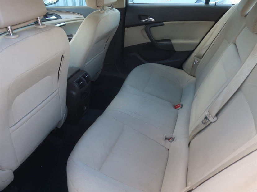 Opel Insignia, 2011