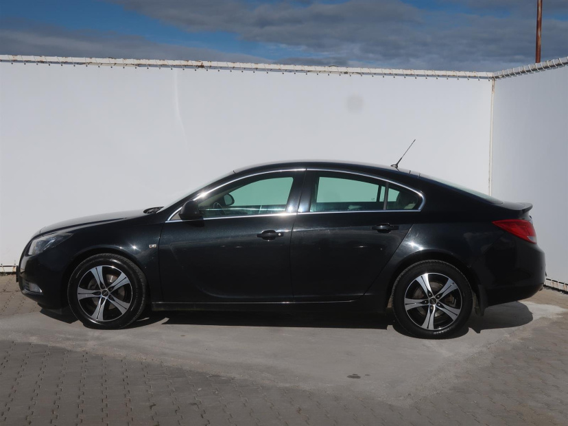 Opel Insignia, 2011