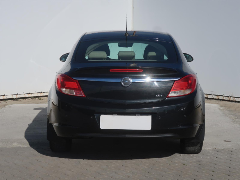 Opel Insignia, 2011