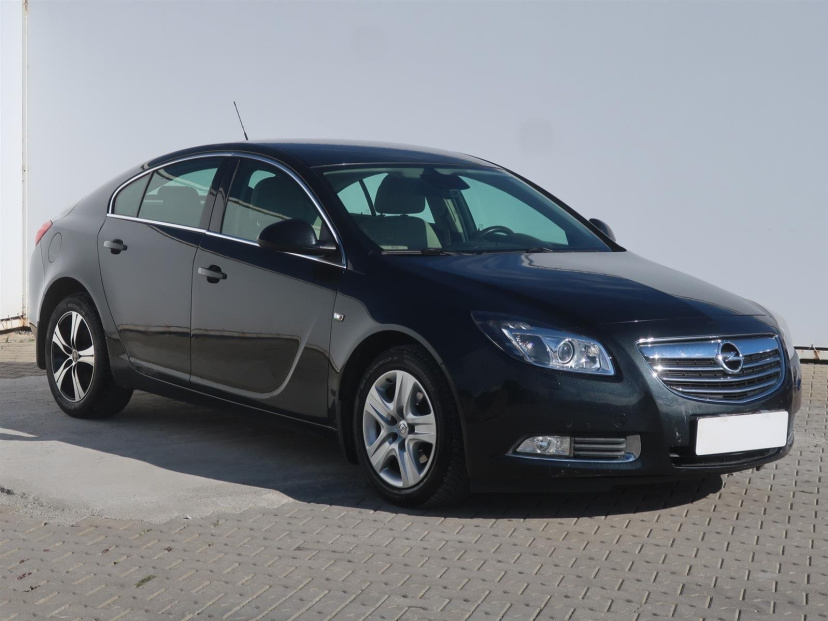 Opel Insignia, 2011