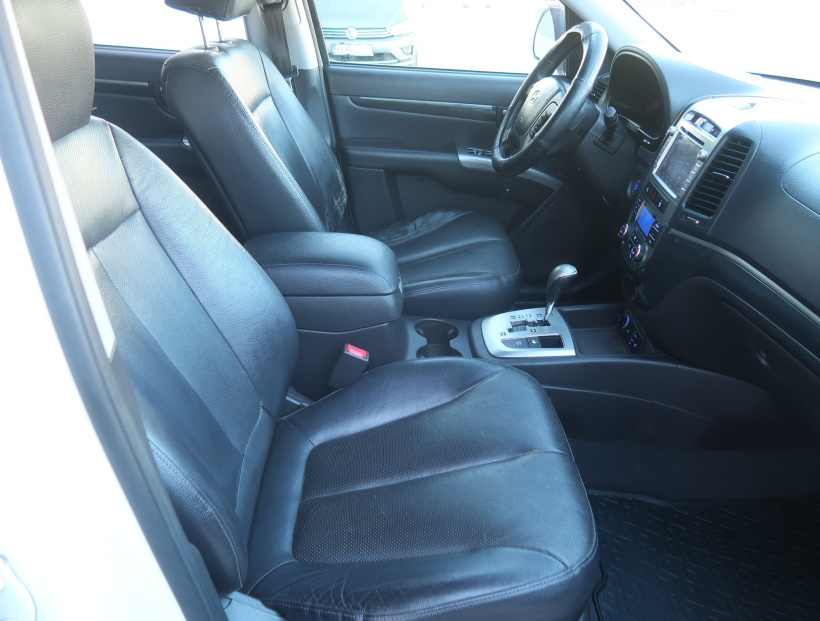 Hyundai Santa Fe, 2012